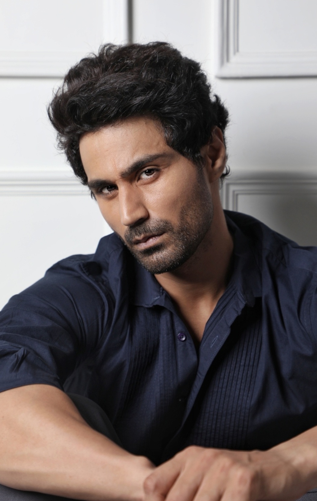 Indian fashion male model karan oberoi in 2025