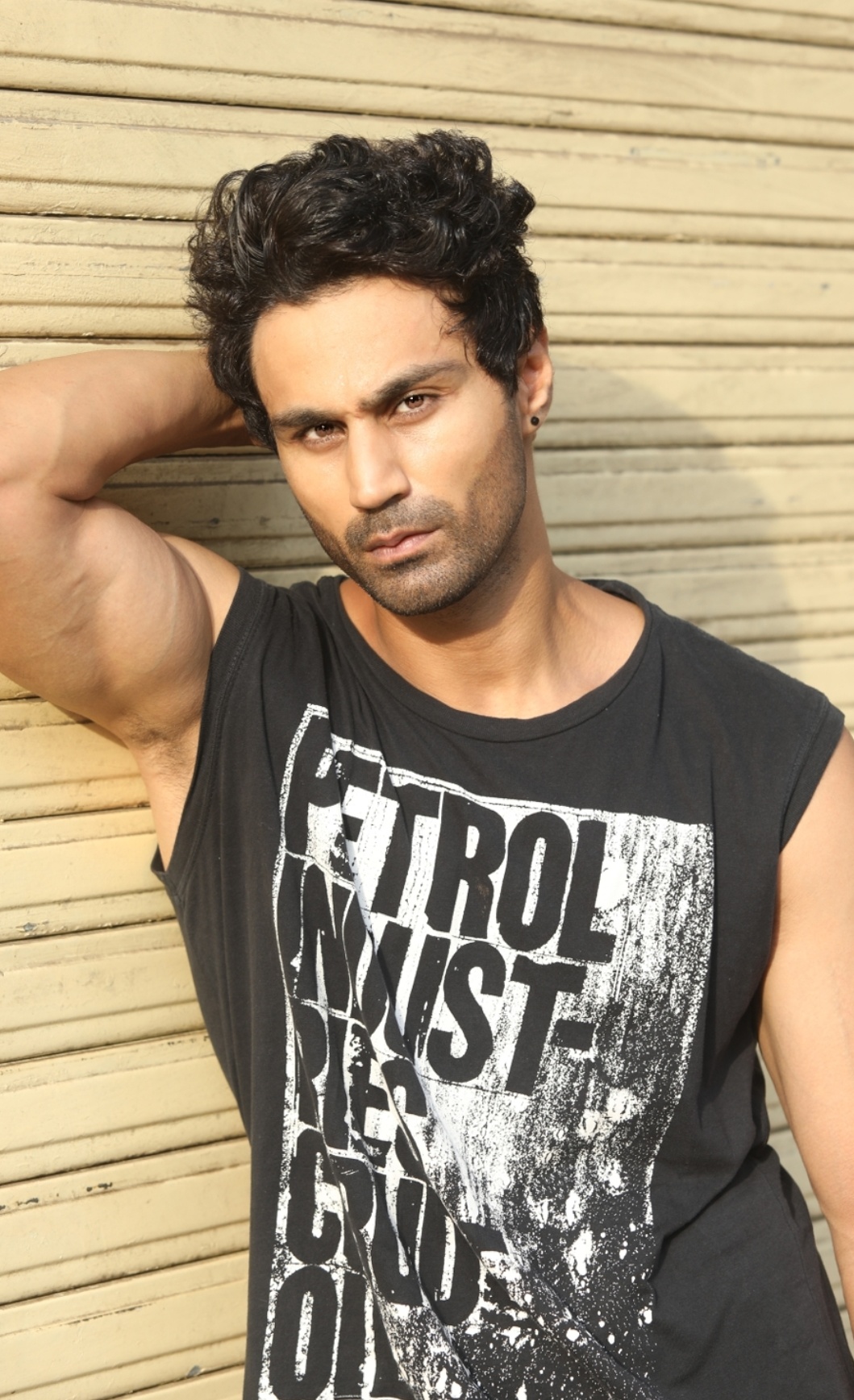 indian model karan oberoi street style